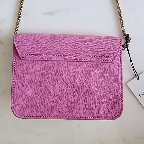 BNWT – Slightly Imperfect [Furla Metropolis Mini Crossbody Chain Bag] (#3) - Picture 4 of 9